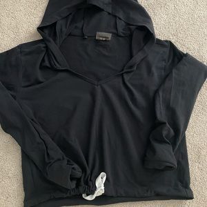 GYMSHARK CROPPED HOODIE